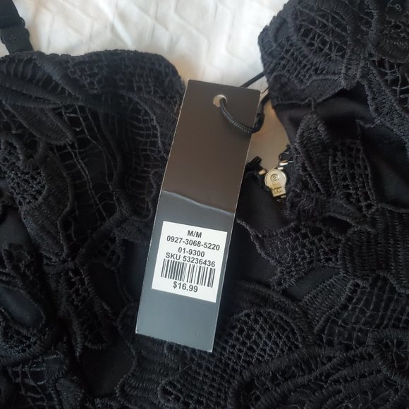 Lil black crop - Picture 5 of 5